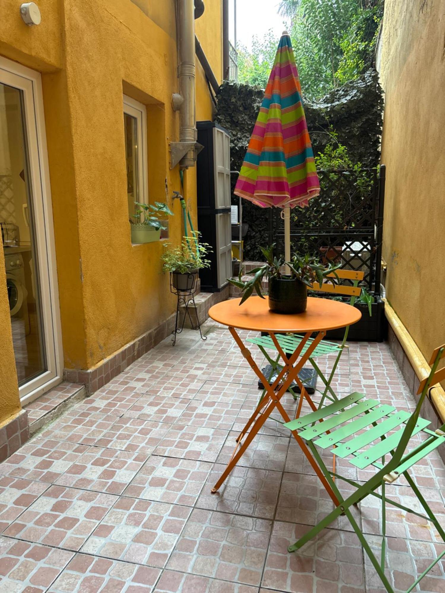 Casa Noah Lägenhet Bologna Exteriör bild